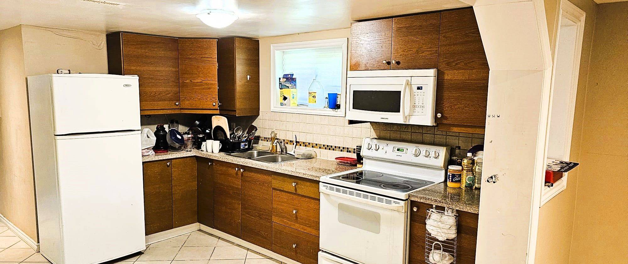 Mississauga, ON L4T 2E4,3507 Monica DR #BSMT