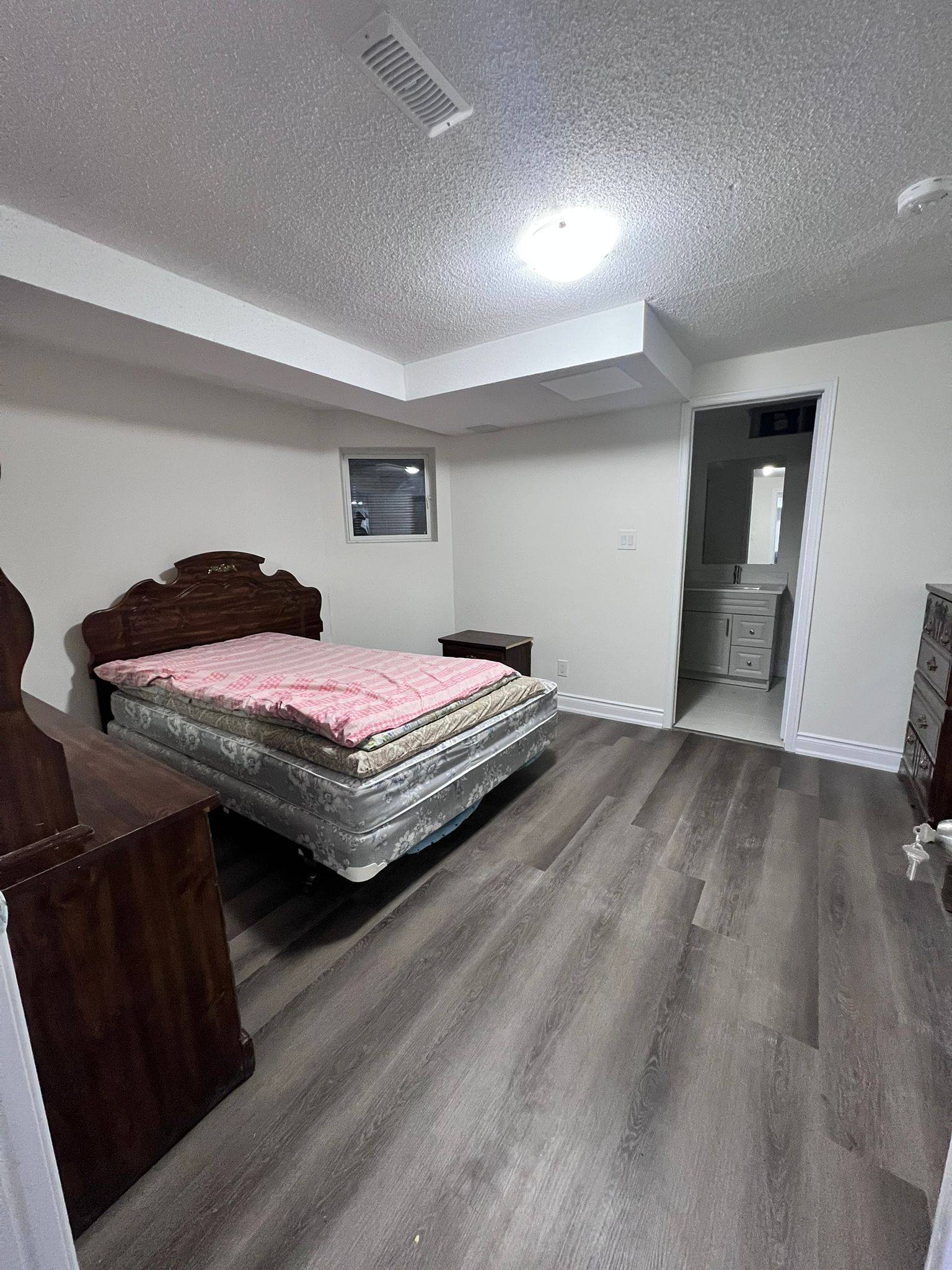 Brampton, ON L6W 4M8,24 BILLINGSLEY CT #BASEMENT