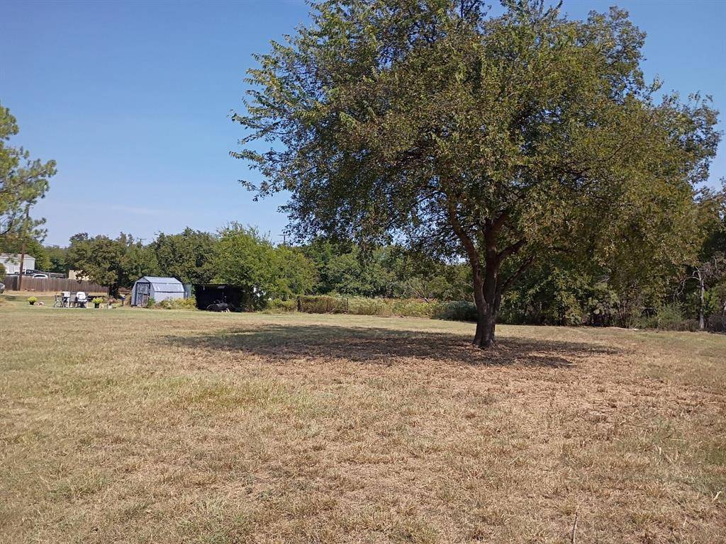 Henrietta, TX 76365,608 S Angelina Street