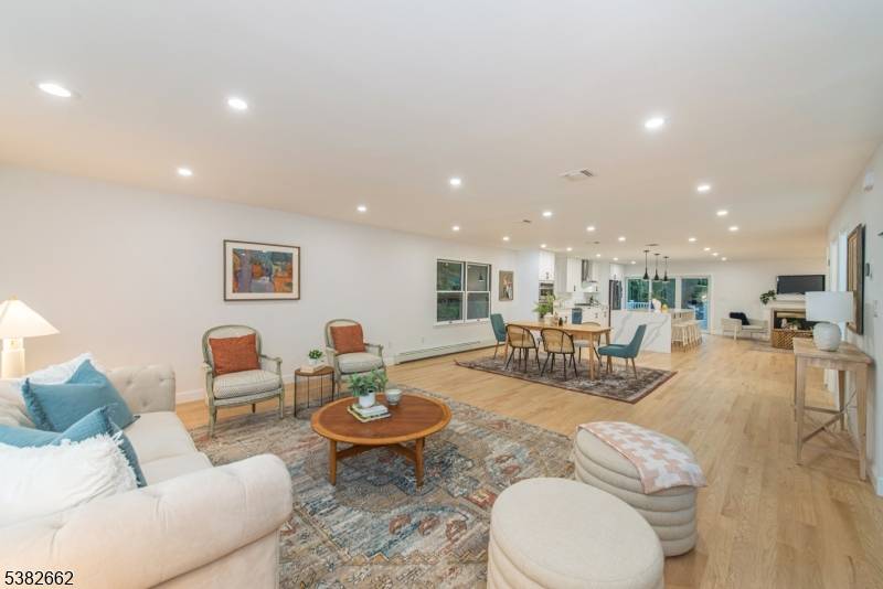 Carlstadt Boro, NJ 07072,409 Washington St