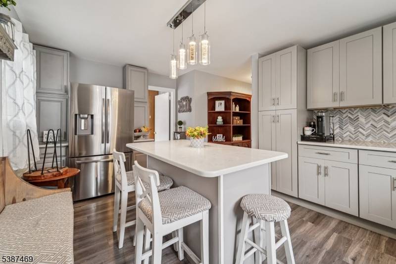 North Arlington Boro, NJ 07031,70 York Rd