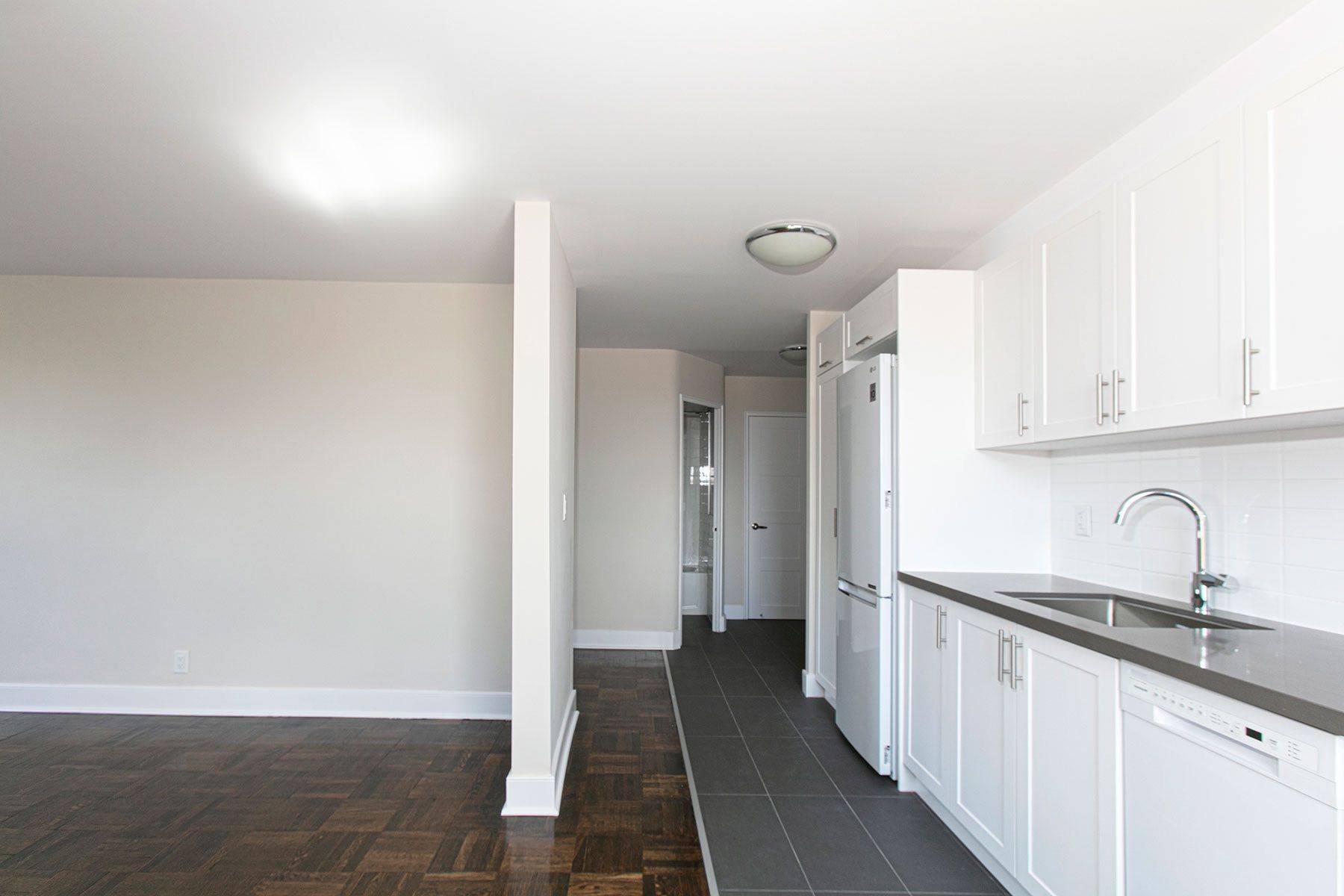 Toronto C03, ON M5P 2K8,990 Avenue RD #401