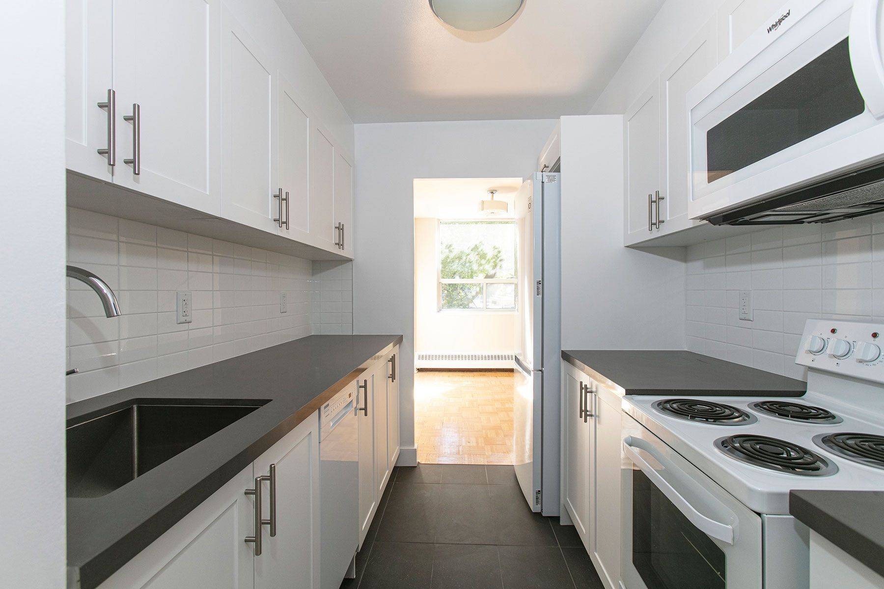 Toronto C10, ON M4P 1M4,490 Eglinton AVE E #201