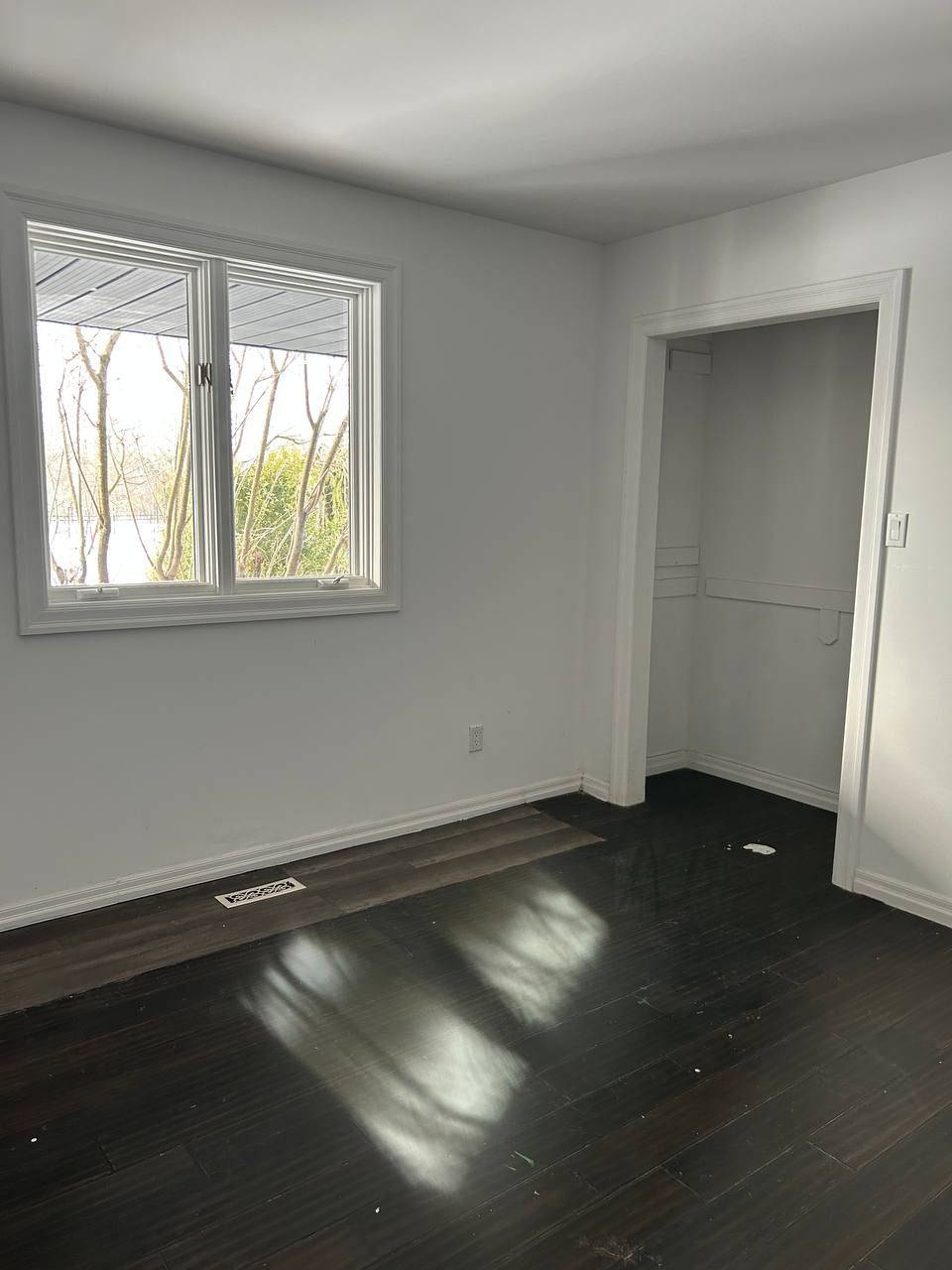 Georgina, ON L0E 1R0,26149 Park RD