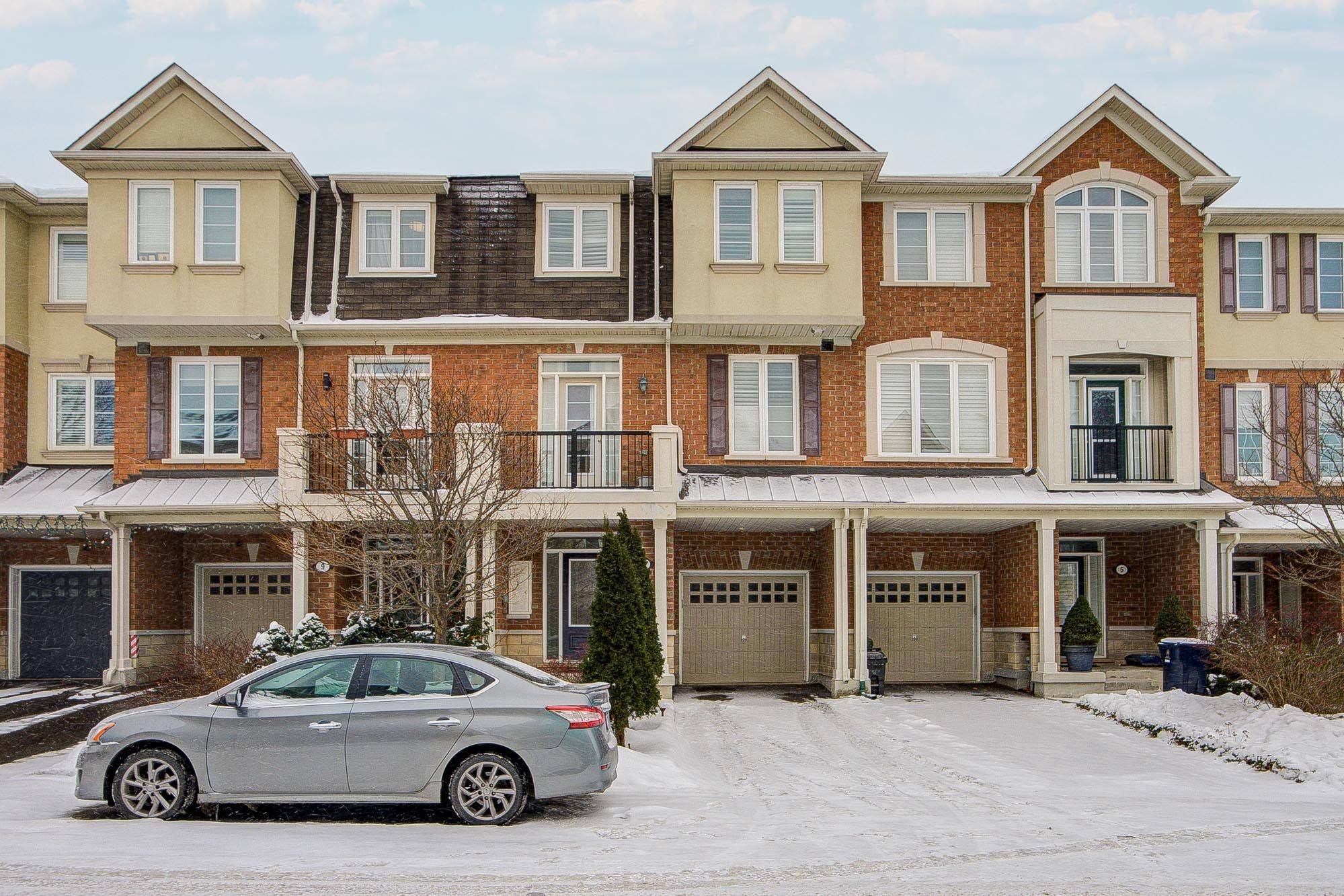 Toronto E04, ON M1L 0C6,7 Yates AVE