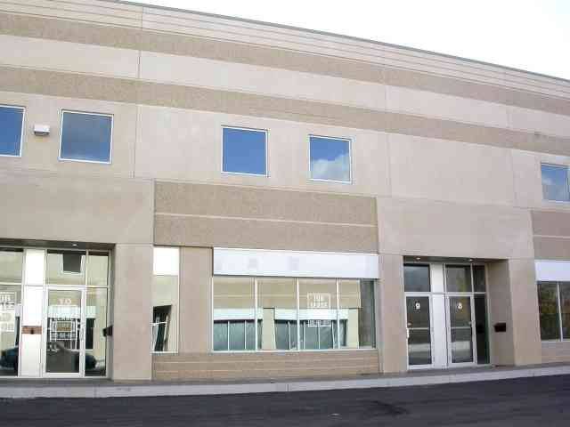 Richmond Hill, ON L4C 0V4,636 Edward AVE #9