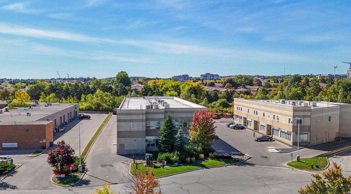 Richmond Hill, ON L4C 0V4,636 Edward AVE #9