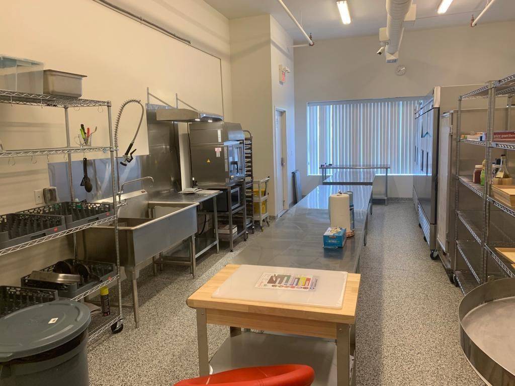 Richmond Hill, ON L4C 0V4,636 Edward AVE #9