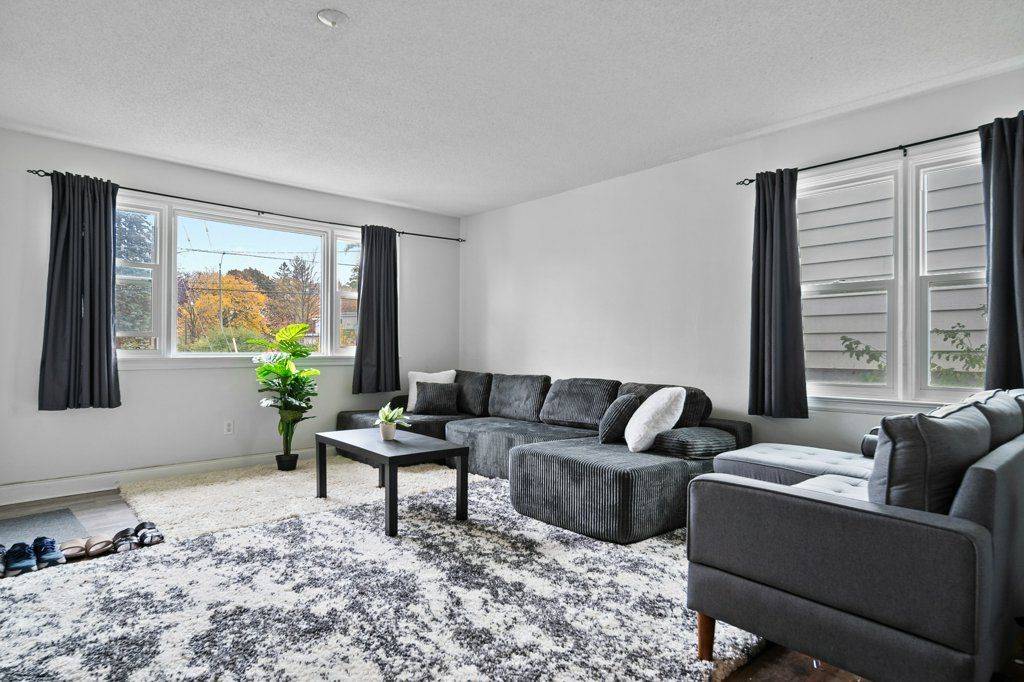 Kingston, ON K7M 3E2,1348 Princess ST