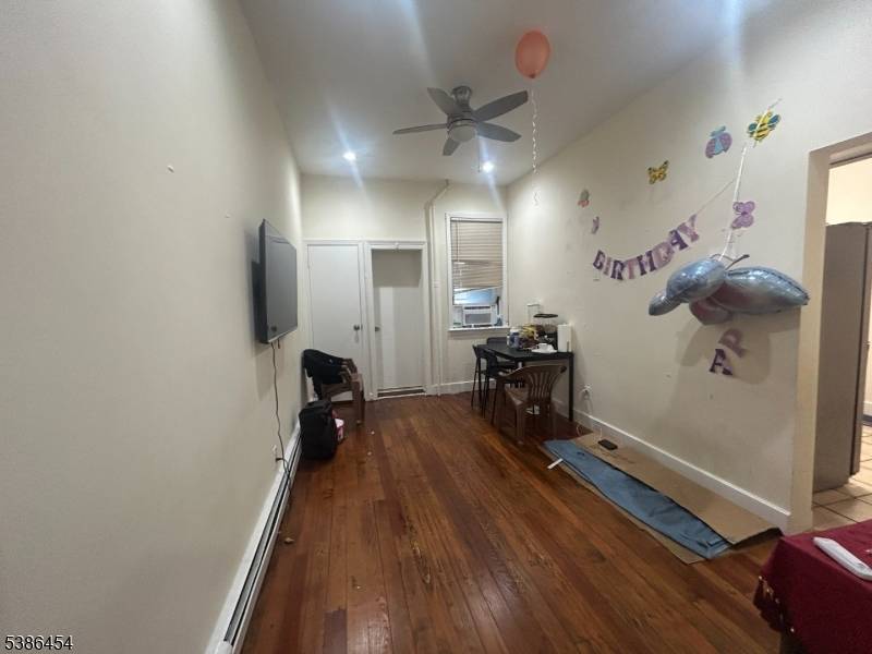 Belleville Twp., NJ 07109,23 Belmont Ave