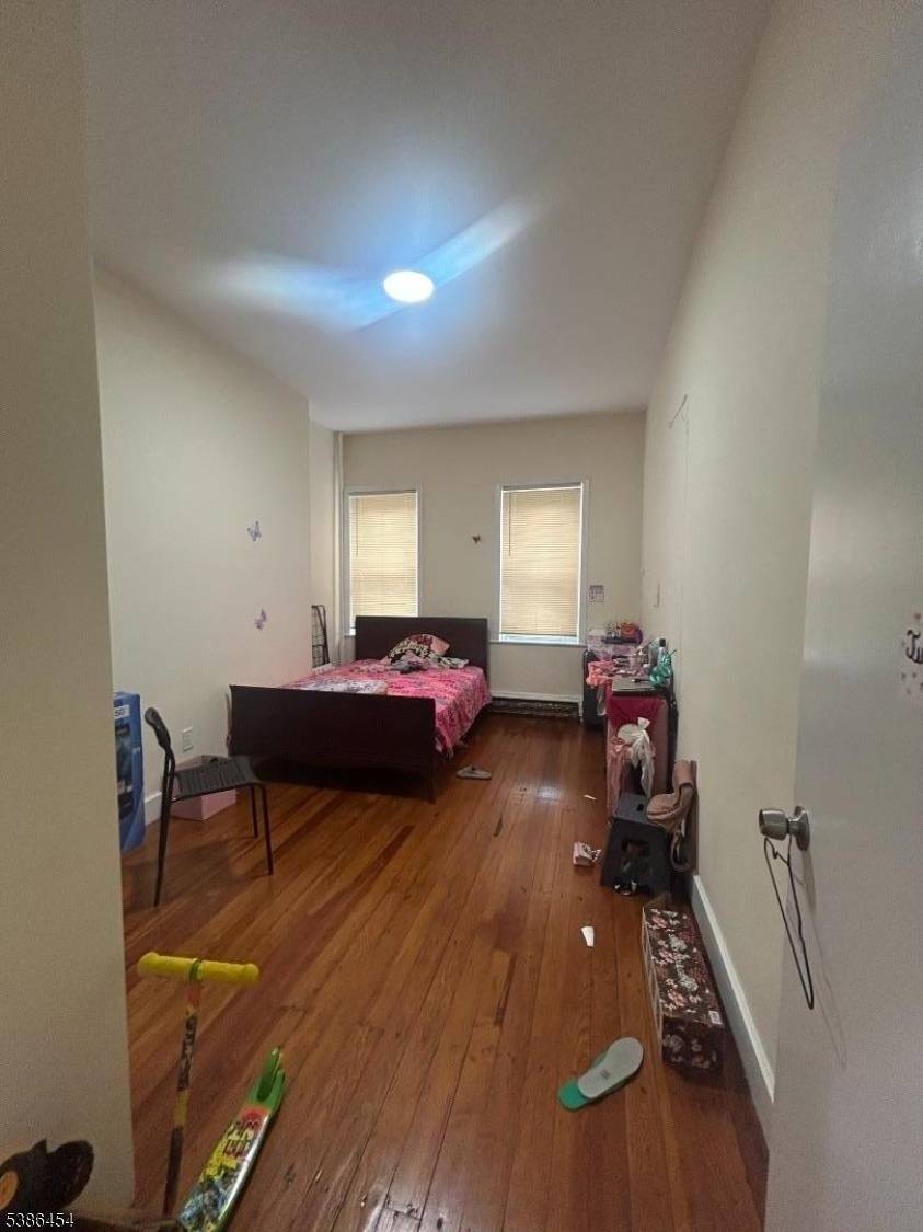 Belleville Twp., NJ 07109,23 Belmont Ave