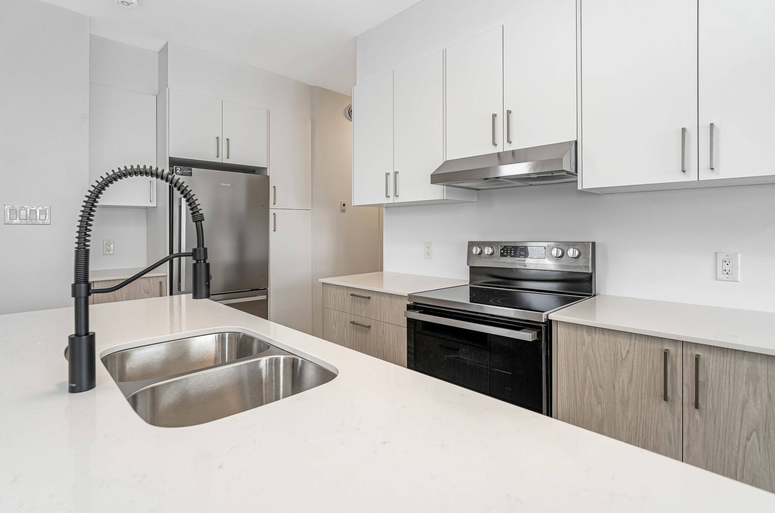 Cyrville - Carson Grove - Pineview, ON K1B 3P2,1371 Louis LN #Unit A