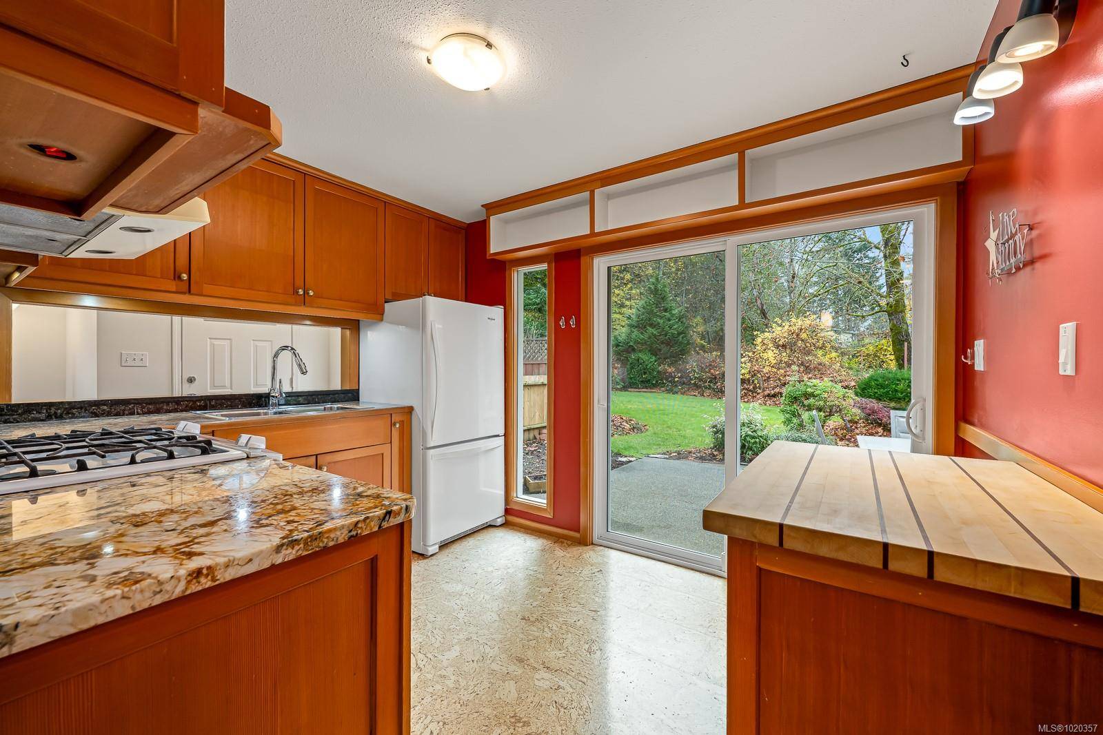 Courtenay, BC V9N 3L3,379 Willemar Ave #B