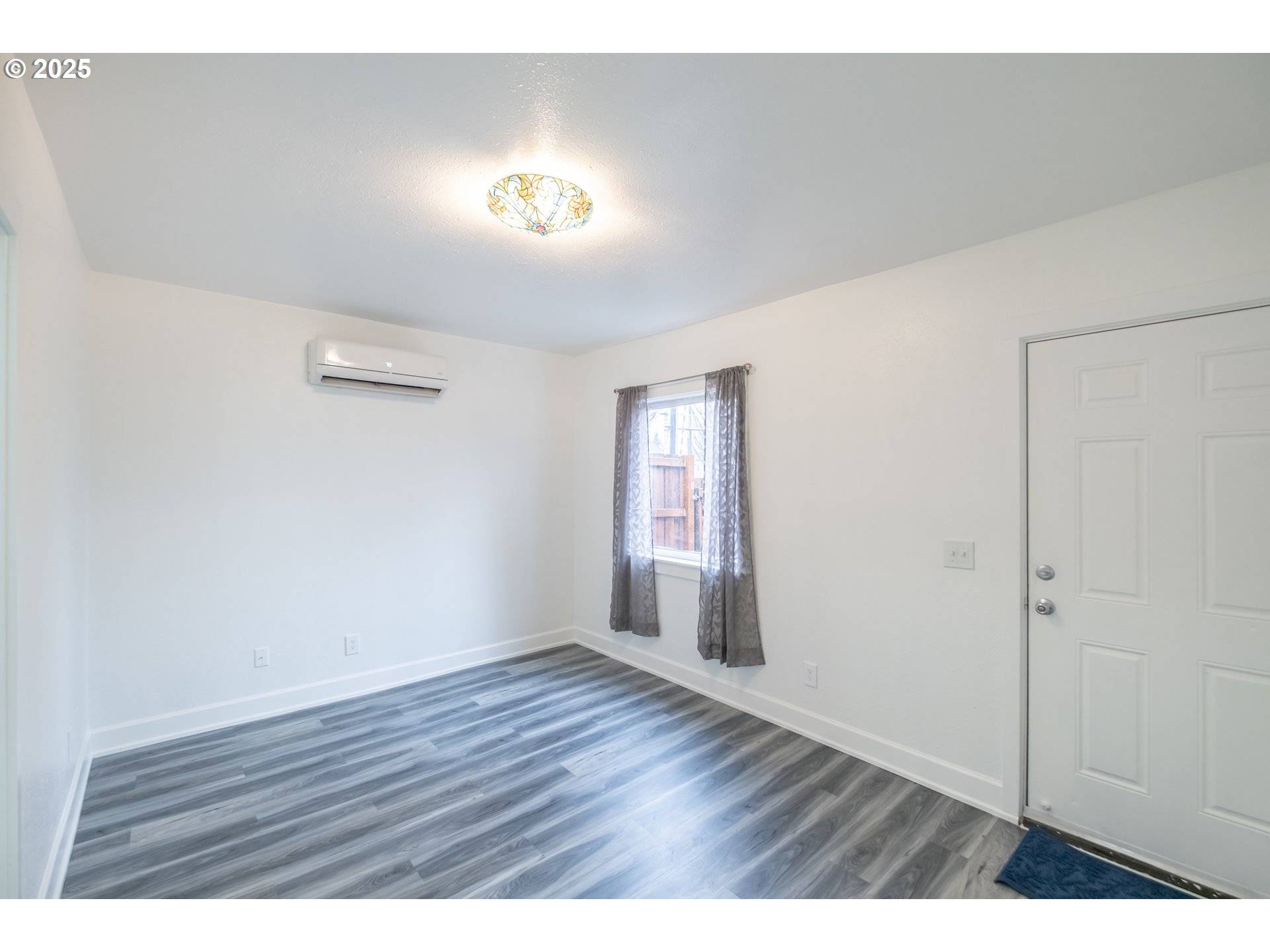 Salem, OR 97301,1810 LIBERTY ST NE