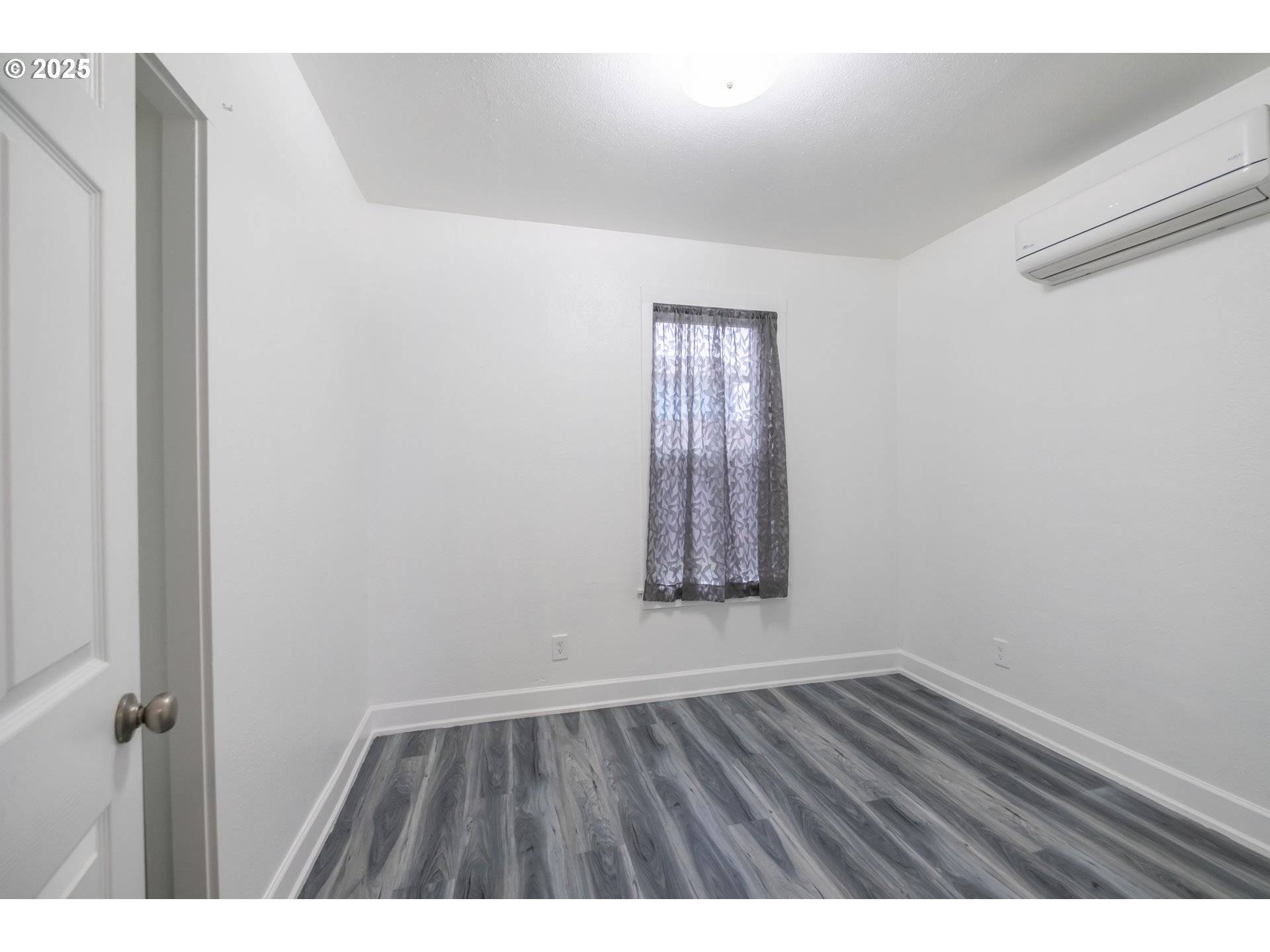 Salem, OR 97301,1810 LIBERTY ST NE