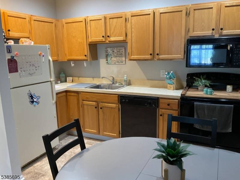 West Milford Twp., NJ 07480,5318 Richmond Rd #318