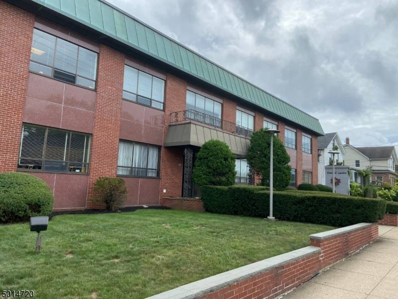 Springfield Twp., NJ 07081,28 MILLBURN AVE