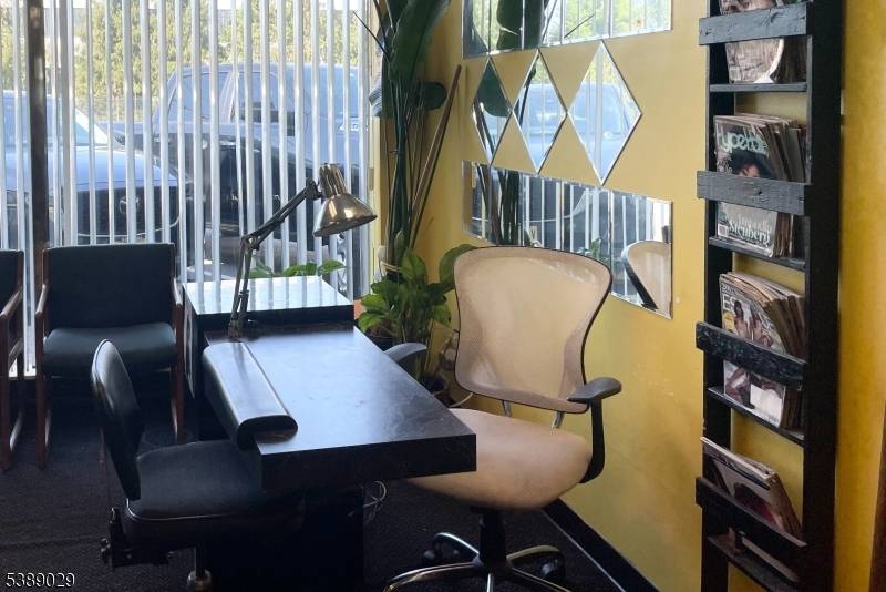 Elmwood Park Boro, NJ 07407,248 Broadway