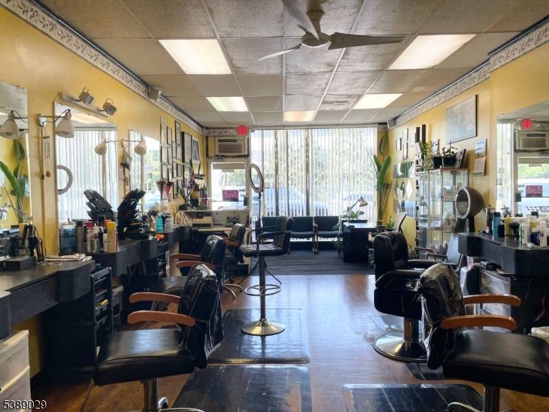 Elmwood Park Boro, NJ 07407,248 Broadway