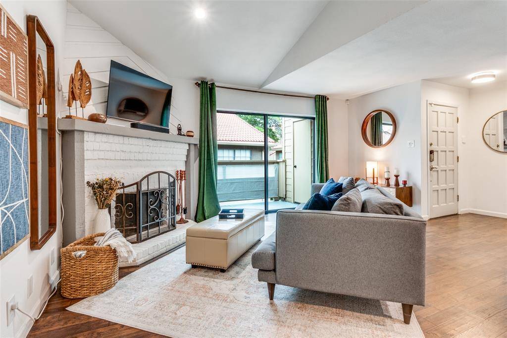 Dallas, TX 75206,5200 Martel Avenue #6Q