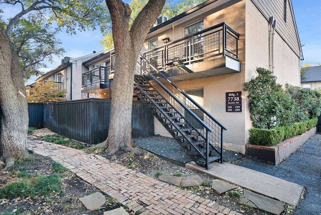 Dallas, TX 75230,7738 Meadow Road #109