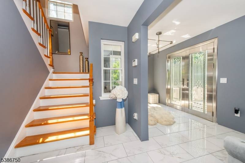 Clifton City, NJ 07043,1243 Valley Rd