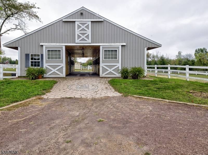 Alexandria Twp., NJ 08825,1431 County Road 519