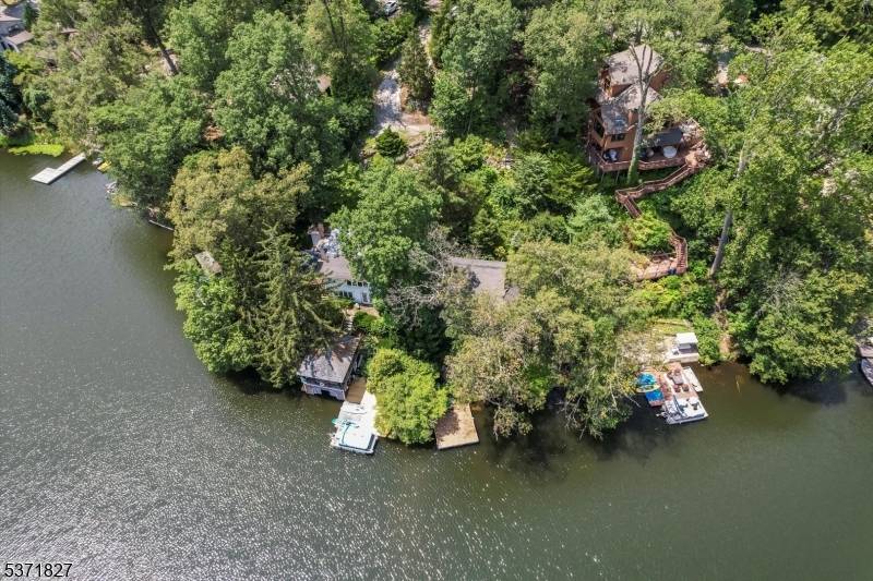 Bloomingdale Boro, NJ 07403,151 Pine Tree Rd