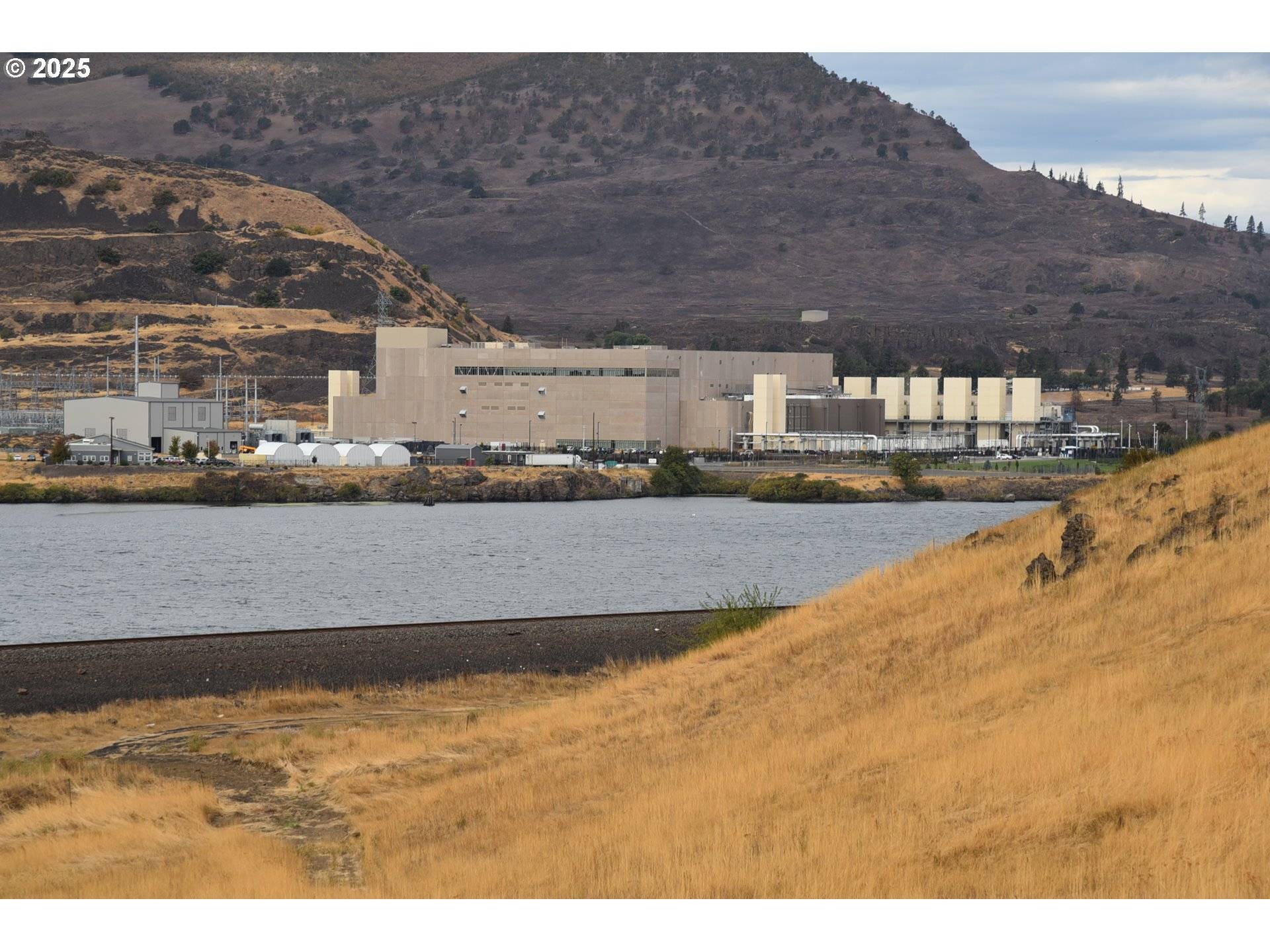 Dallesport, WA 98617,715 GARDEN LN