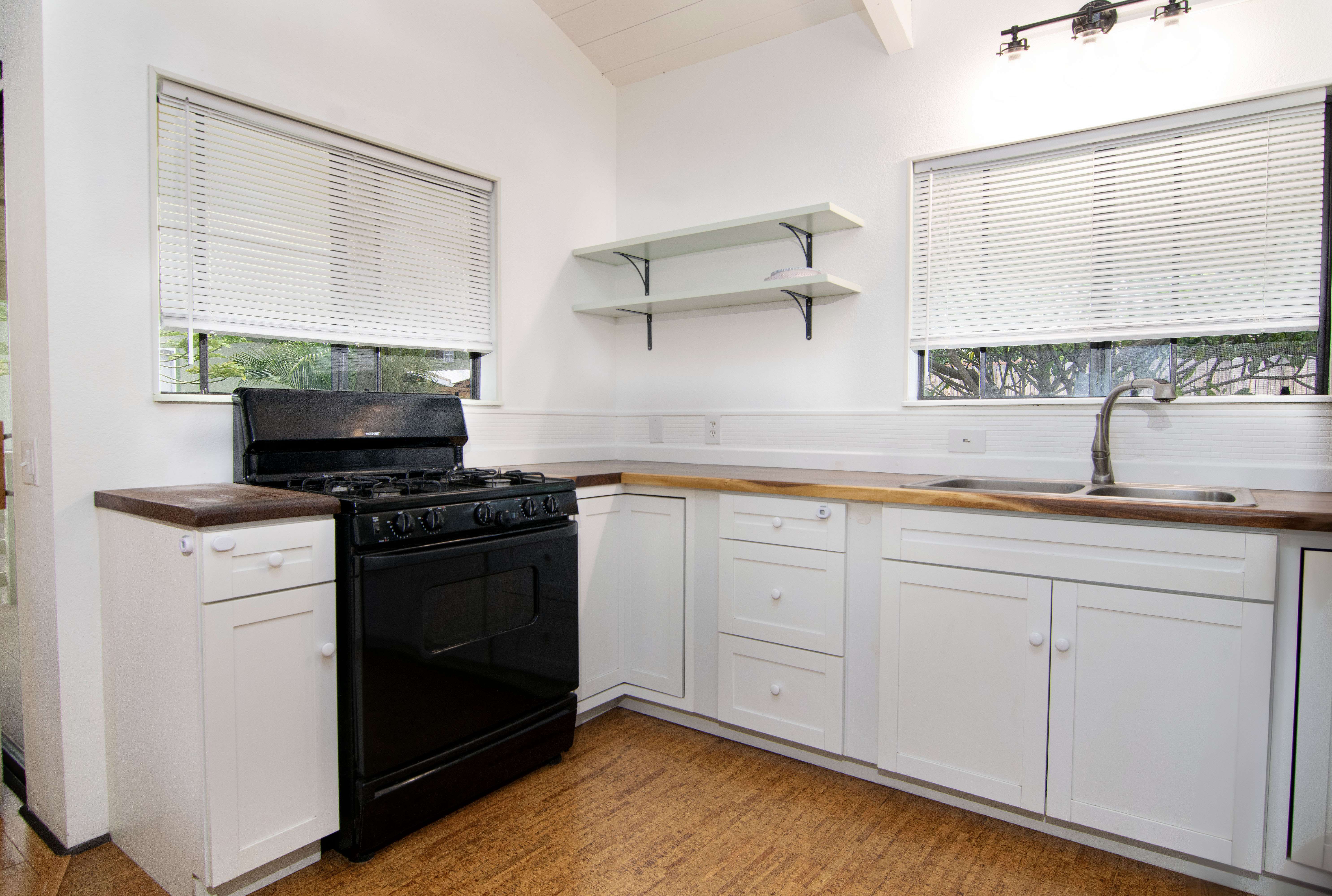 Kailua-kona, HI 96740,76-223-A ROYAL POINCIANA DR #2