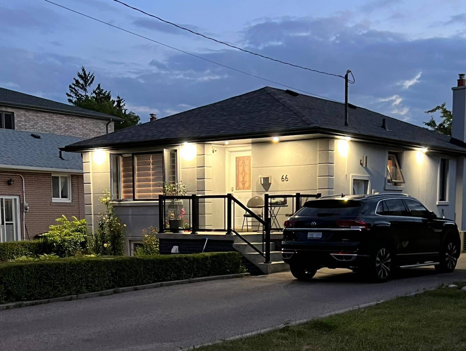 Toronto E04, ON M1R 3H4,66 Elinor AVE