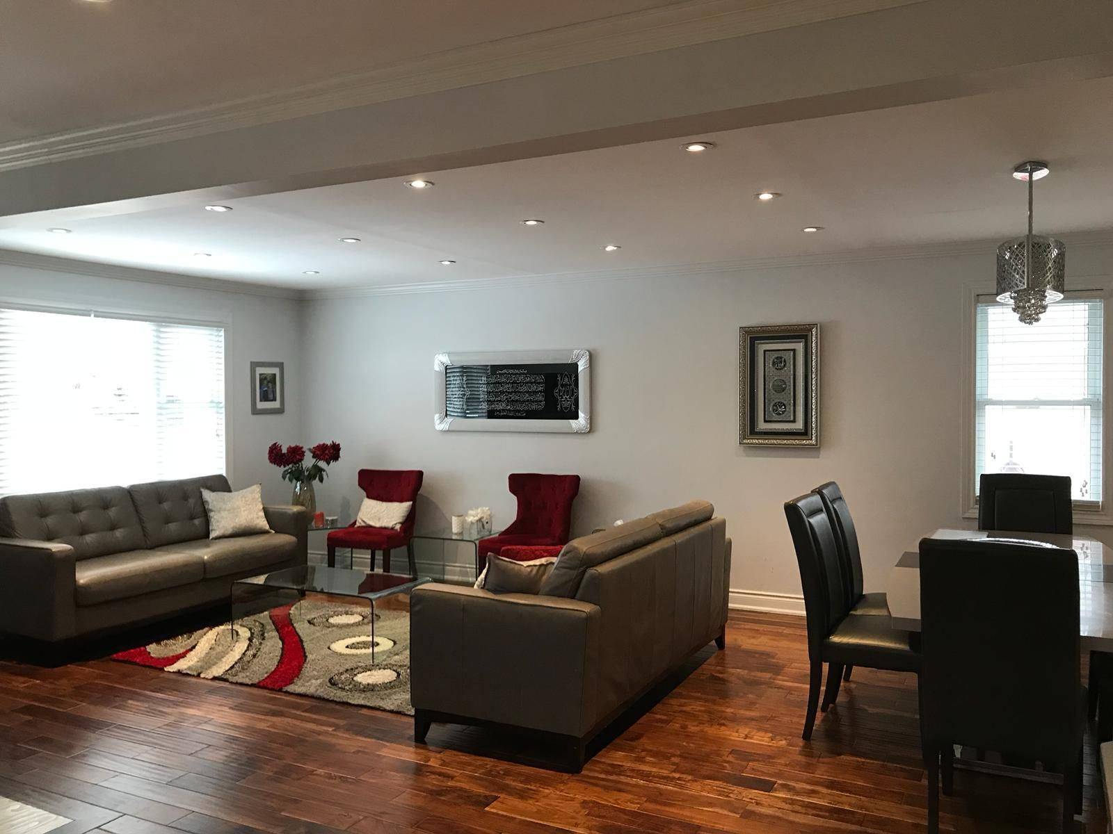 Toronto E04, ON M1R 3H4,66 Elinor AVE