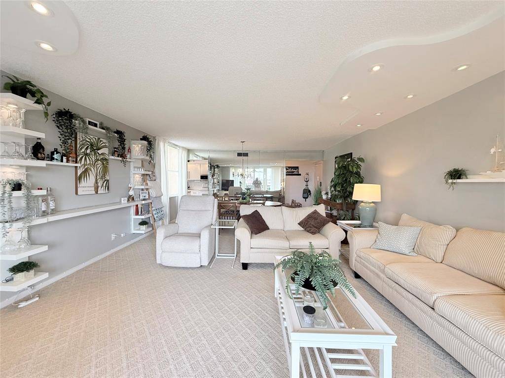 Lauderhill, FL 33319,3771 Environ Blvd #355