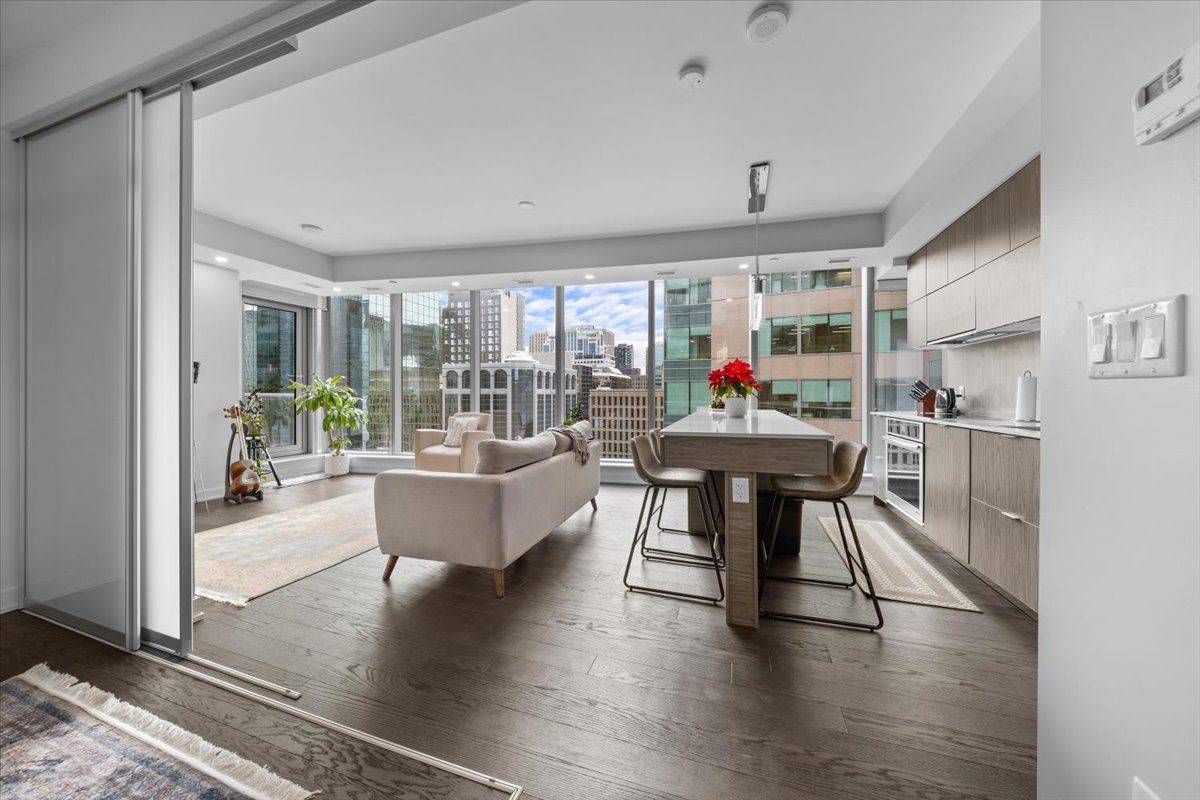 Ottawa Centre, ON K1P 0B7,101 Queen ST #910