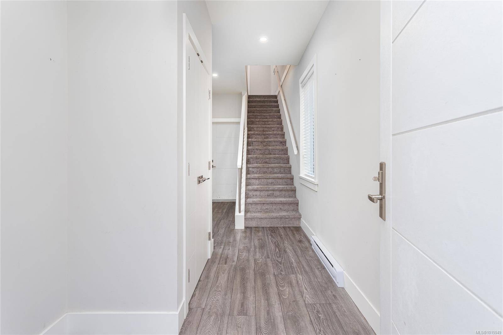 Langford, BC V9B 6M1,629 Selwyn Close