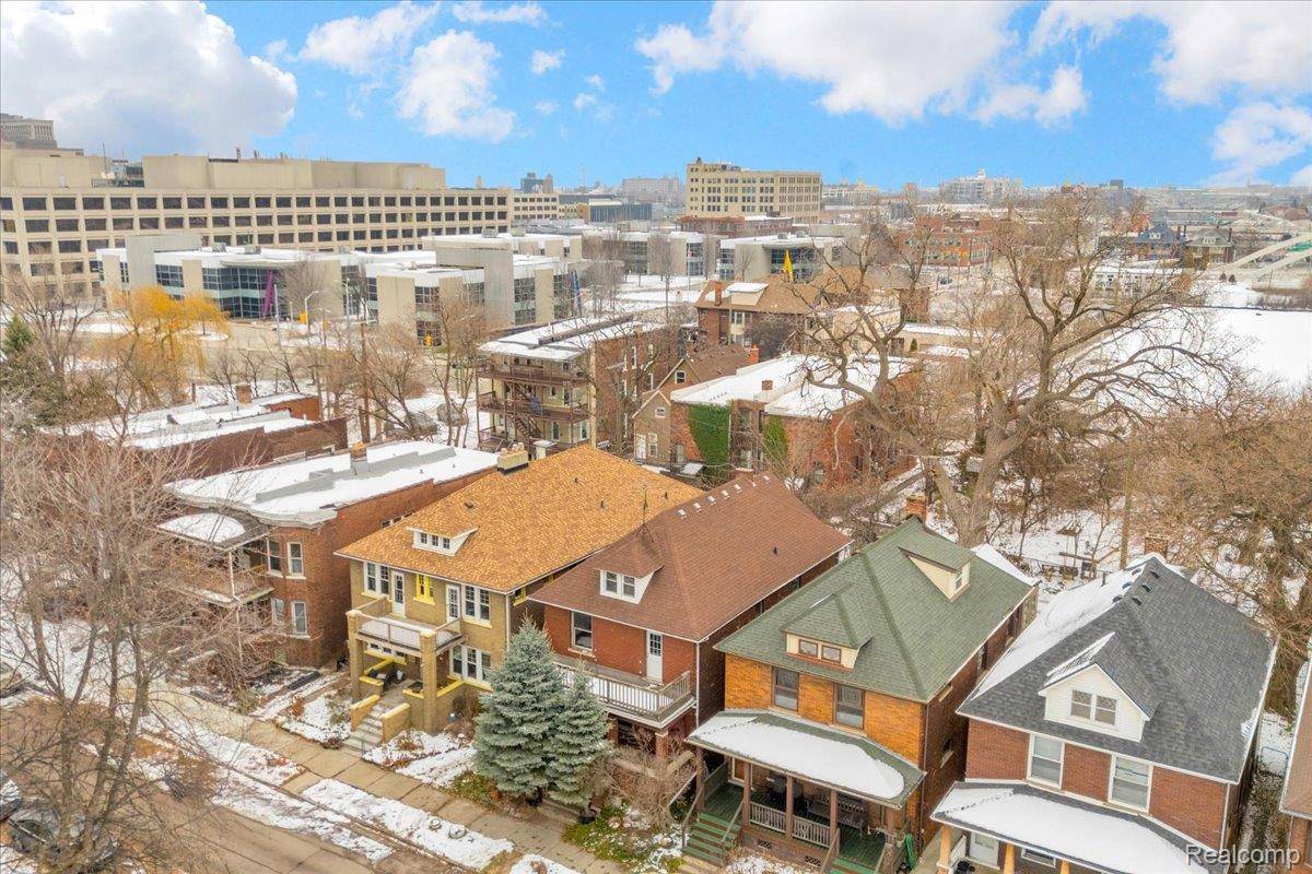 Detroit, MI 48202,5828 4th ST