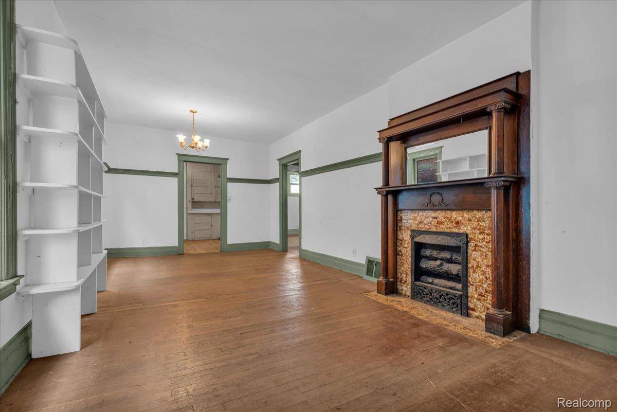 Detroit, MI 48202,5828 4th ST