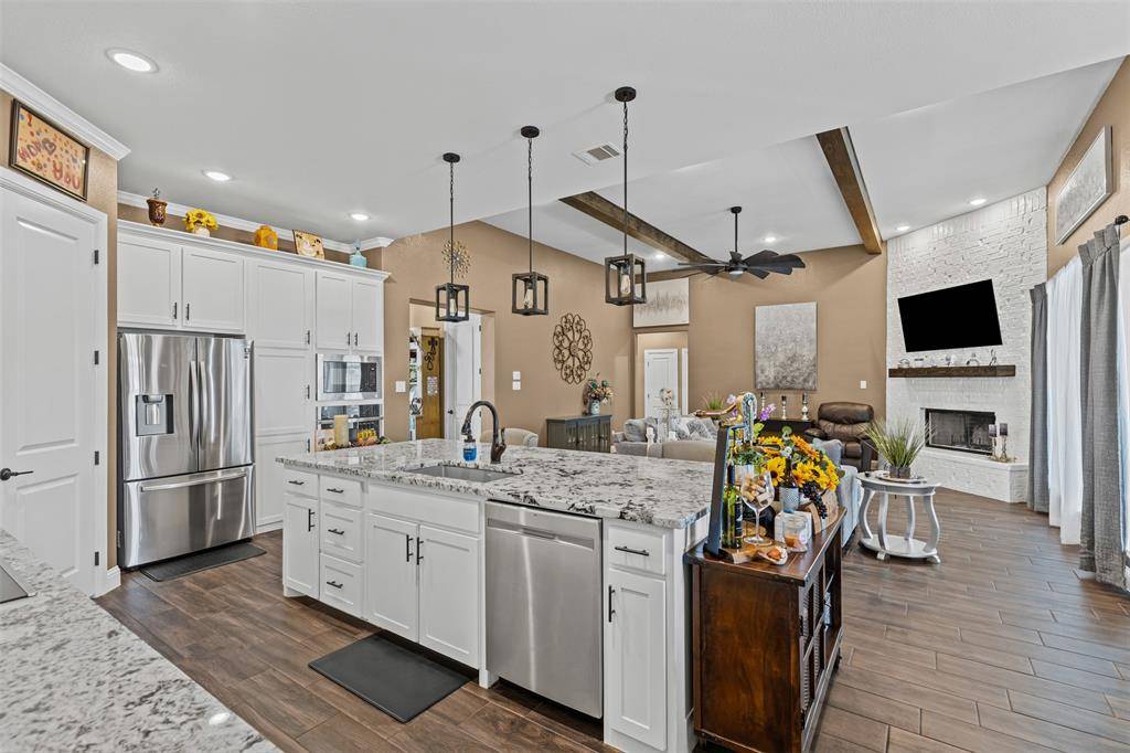 Godley, TX 76044,612 El Gato Drive