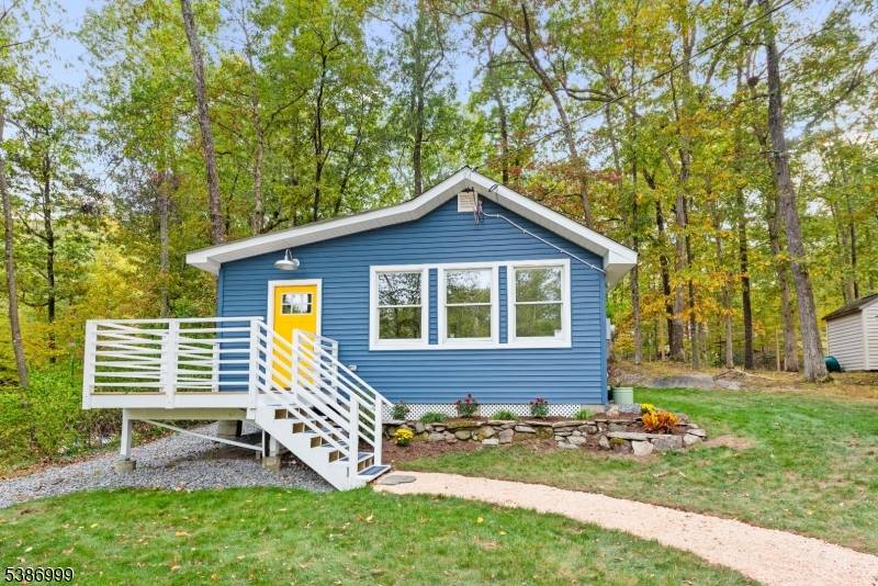 Fredon Twp., NJ 07860,21 Lake Rd