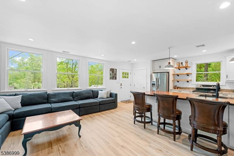 Fredon Twp., NJ 07860,21 Lake Rd