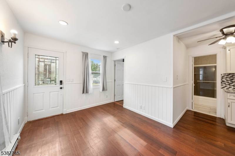 Hopatcong Boro, NJ 07843,176 Monroe Trl