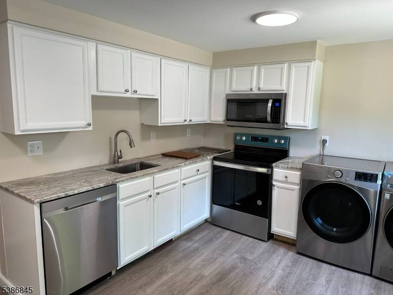 Franklin Boro, NJ 07416,580 State Rt 23