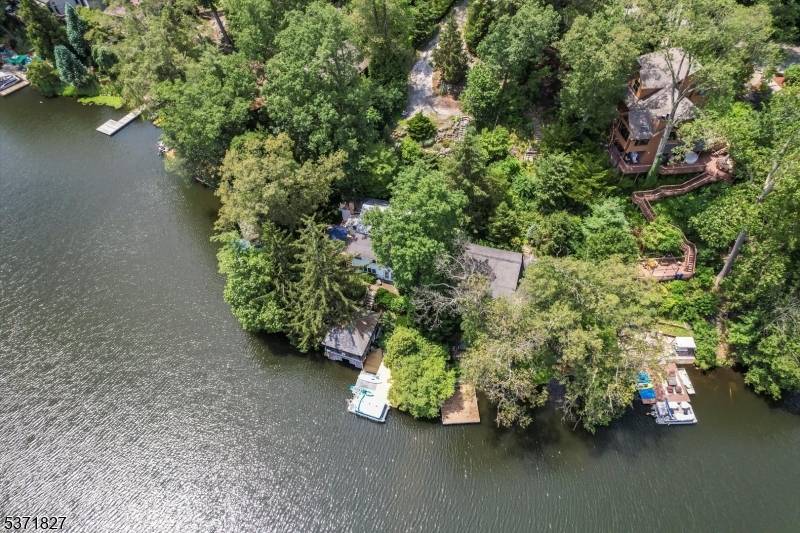 Bloomingdale Boro, NJ 07403,151 Pine Tree Rd