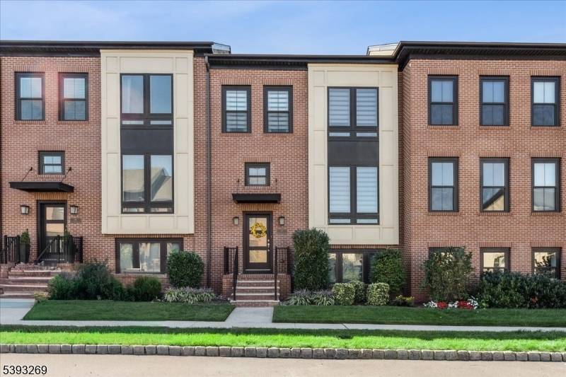 Montgomery Twp., NJ 08558,17 E Hartwick Dr