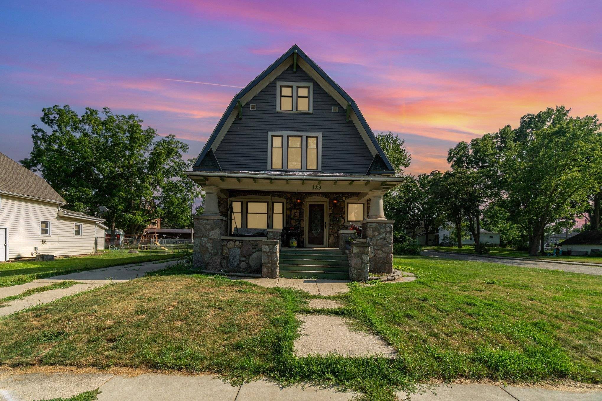 Alma, MI 48801,123 W End ST