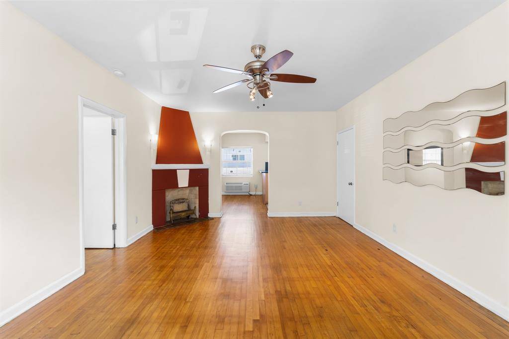 Miami Beach, FL 33139,1241 13th St #4