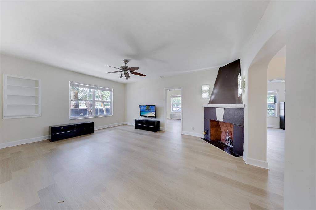 Miami Beach, FL 33139,1241 13th St #2