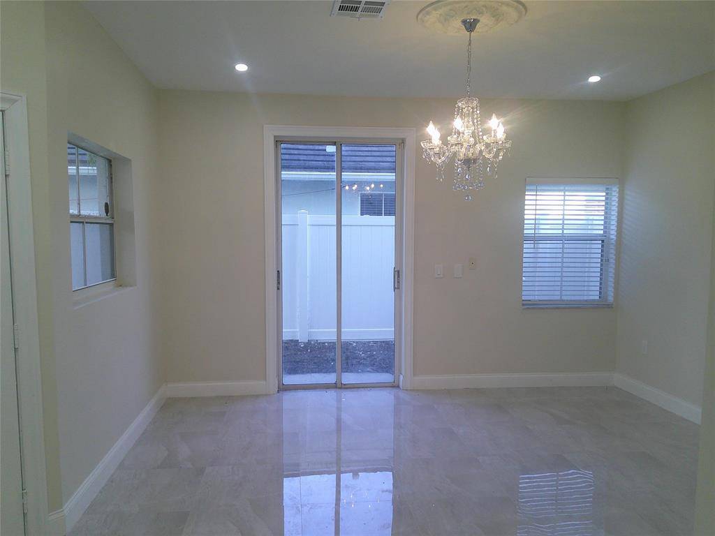 Pembroke Pines, FL 33029,19250 NW 22nd St