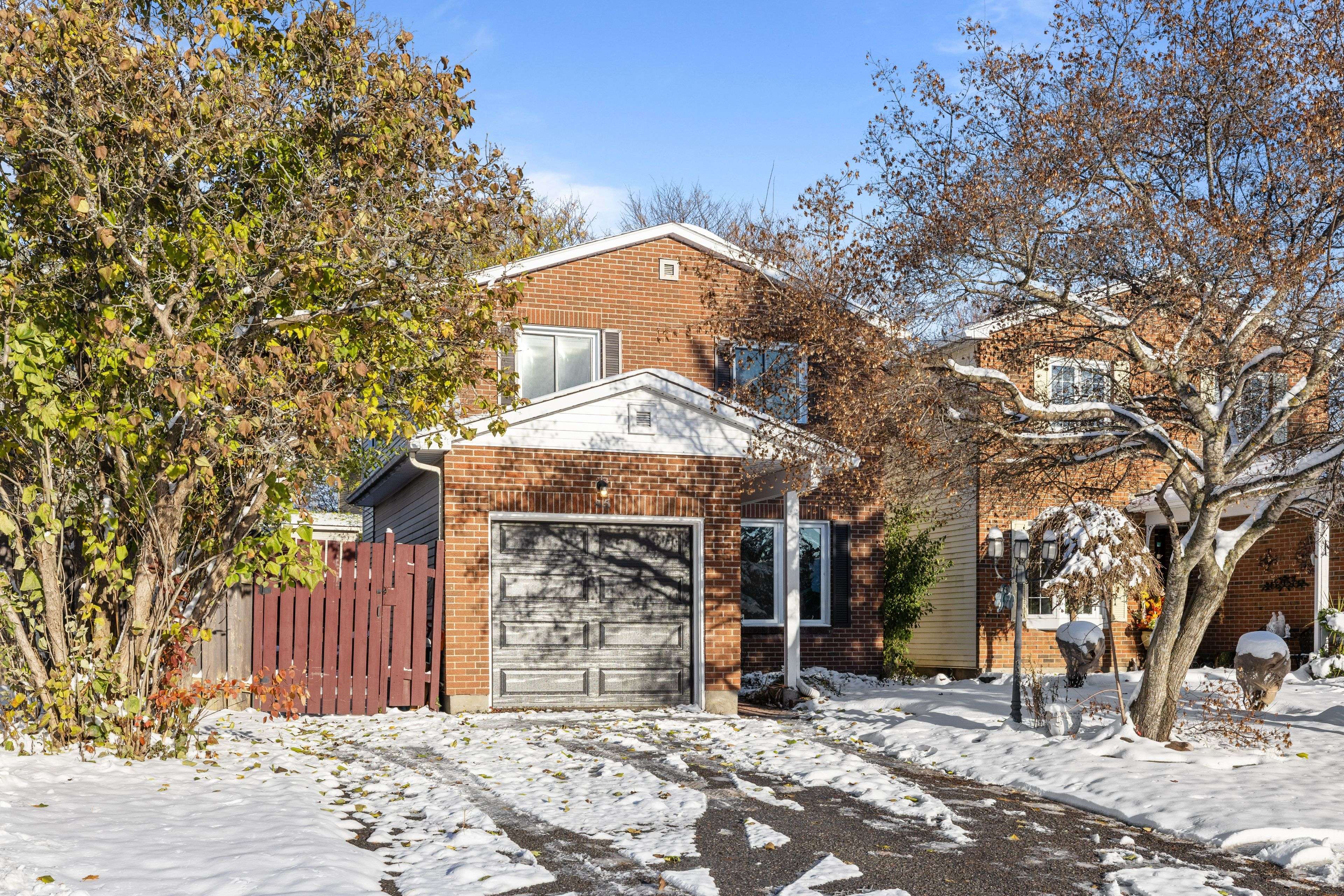 Barrhaven, ON K2J 2K9,45 Raftus SQ