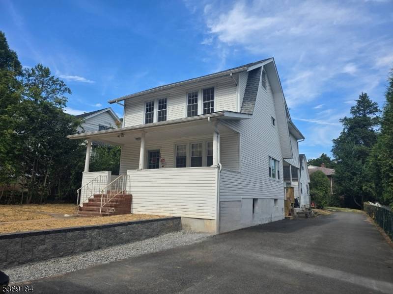 Clifton City, NJ 07013,18 Adams Ter